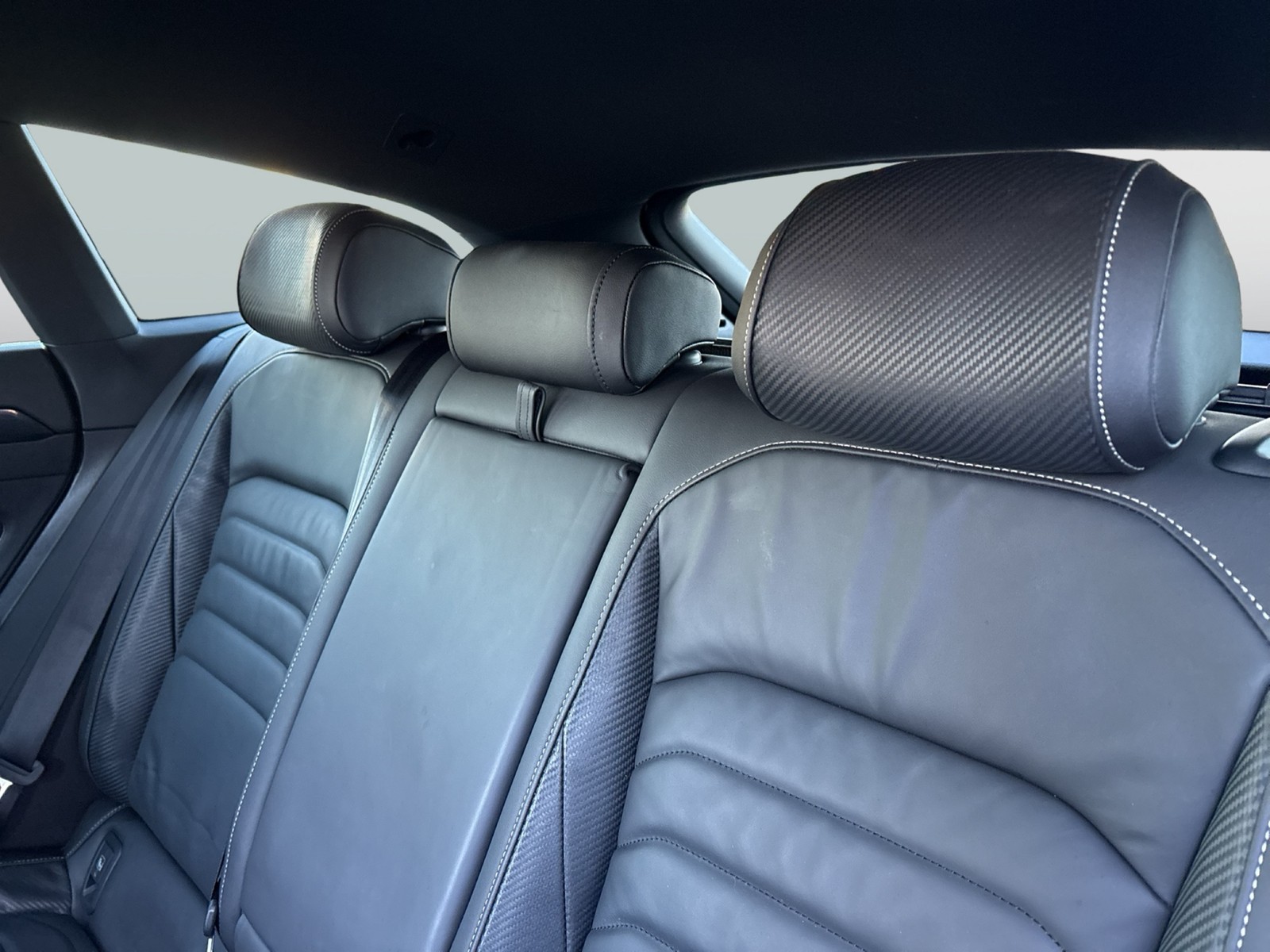 Volkswagen Arteon Shooting Brake 2.0 R-LINE 4X4 LEDER LM20