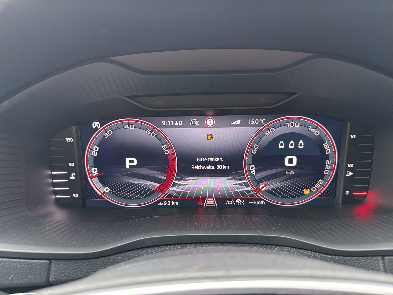 Skoda Karoq 2.0 SPORTLINE 4X4 PANO AHK CAM ACC LM18