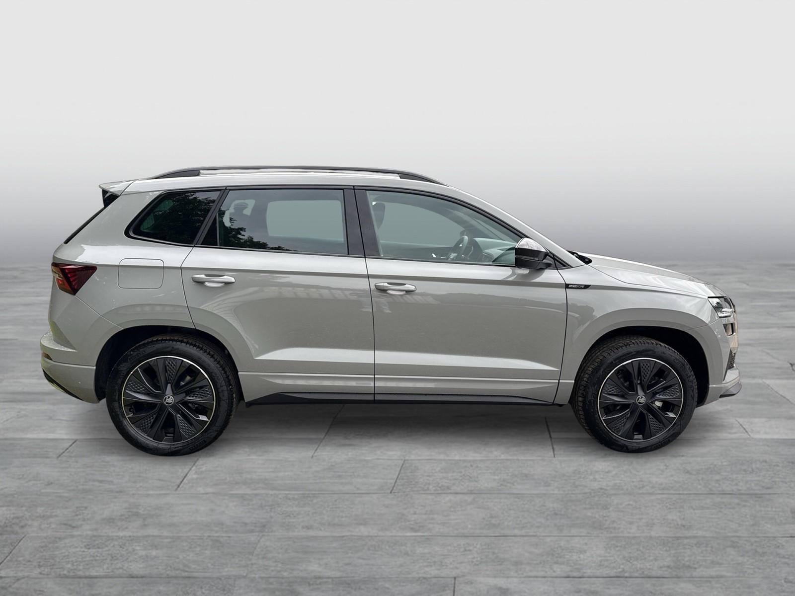 Skoda Karoq 2.0 SPORTLINE 4X4 PANO AHK CAM ACC LM18