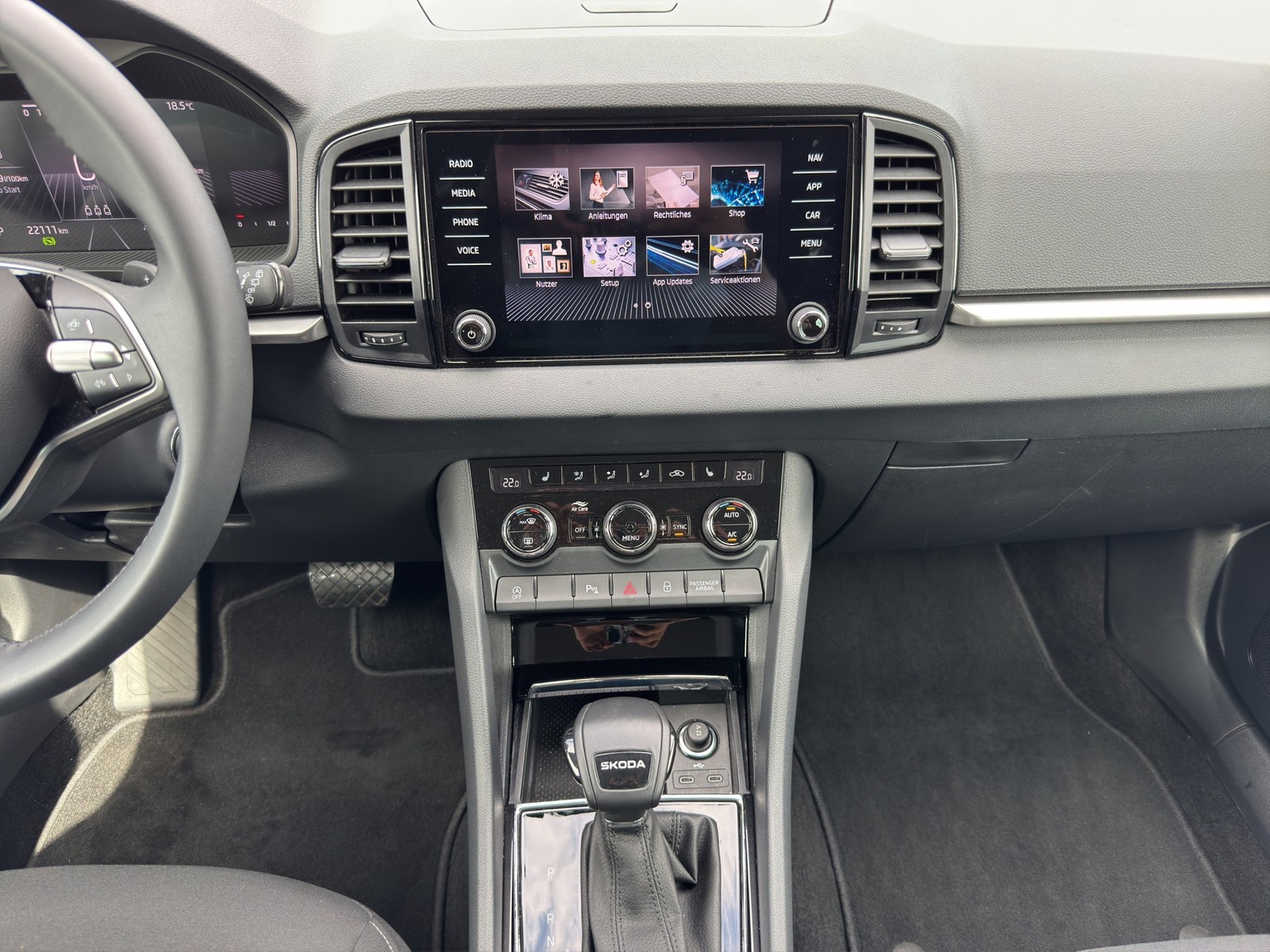 Skoda Karoq 1.5 SELECTION CAM LM17 NAVI SITZHEIZUNG