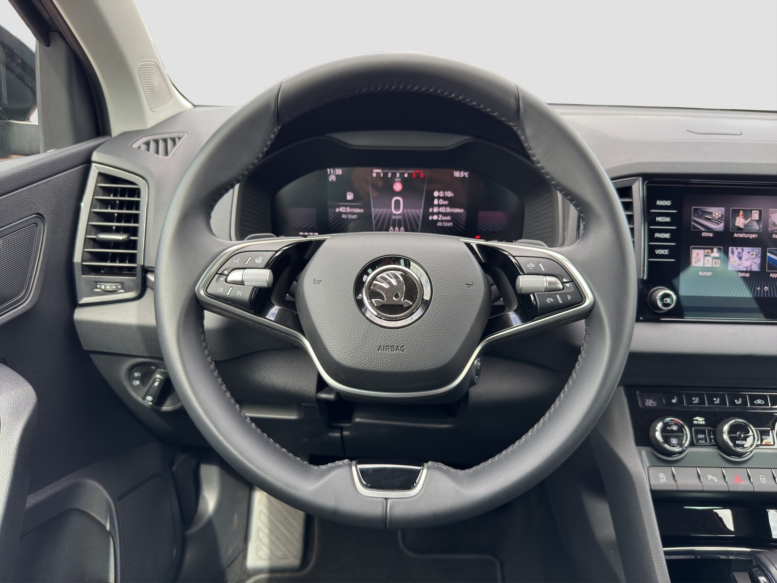 Skoda Karoq 1.5 SELECTION CAM LM17 NAVI SITZHEIZUNG