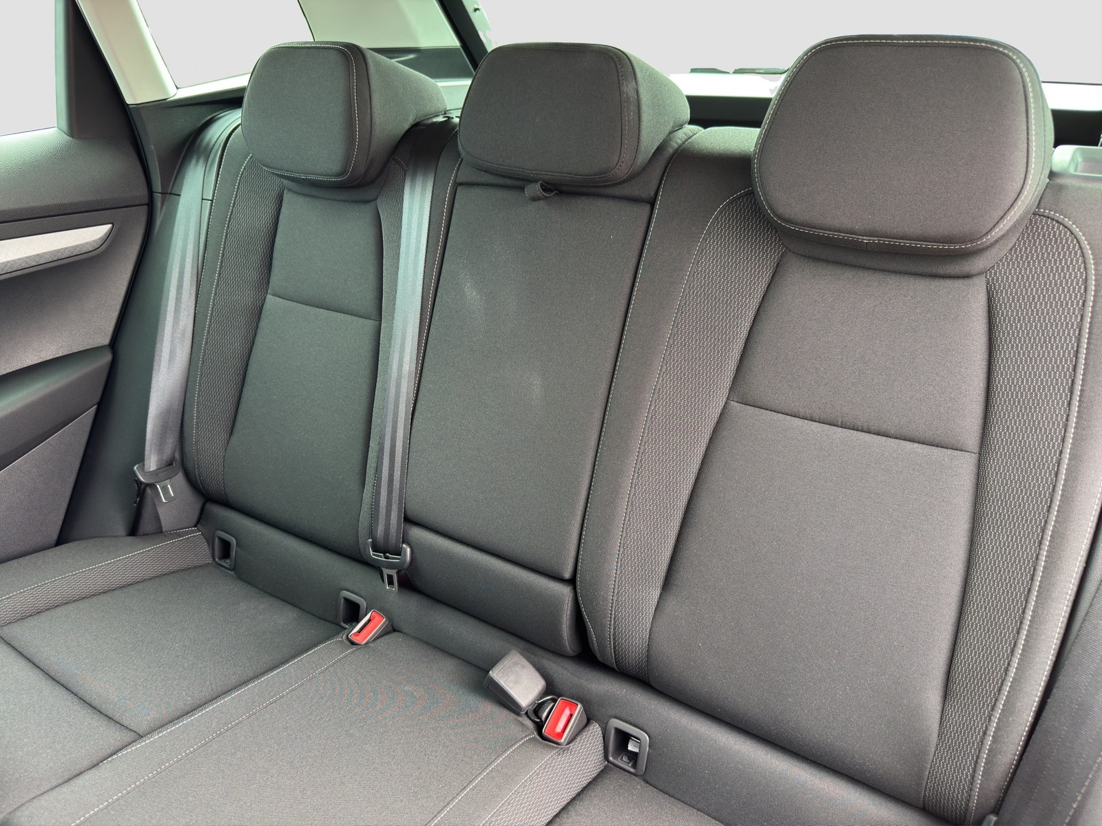 Skoda Karoq 1.5 SELECTION CAM LM17 NAVI SITZHEIZUNG