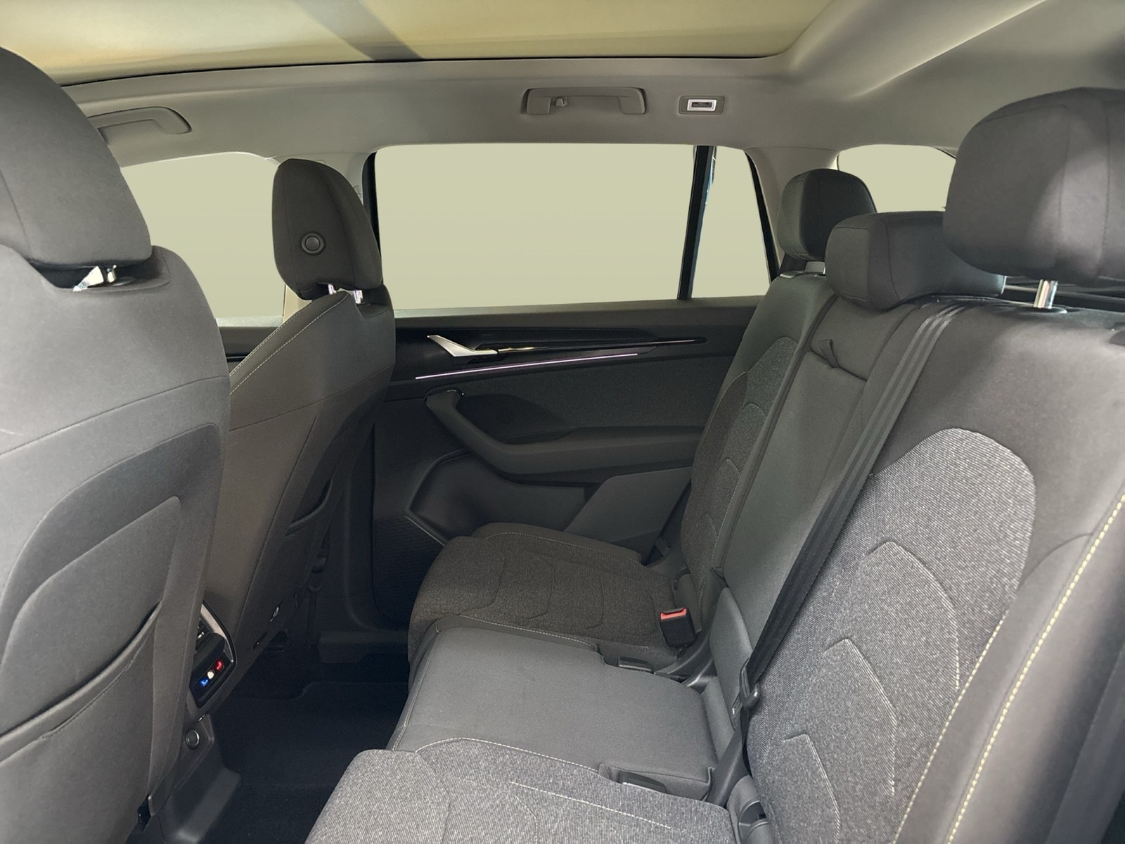 Skoda Kodiaq 2.0 SELECTION 4X4 7SITZE PANO AHK CAM ACC