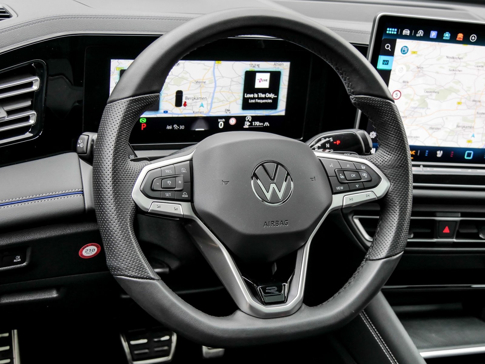Volkswagen Tiguan 2.0 R-LINE NEUESMODELL BLACK STYLE PANO