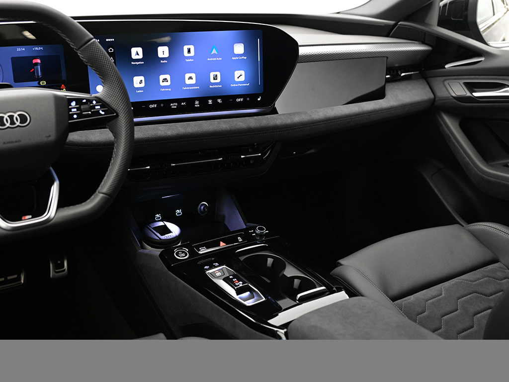 Audi A6 e-tron Avant quattro S LINE AHK TECH PRO LM21