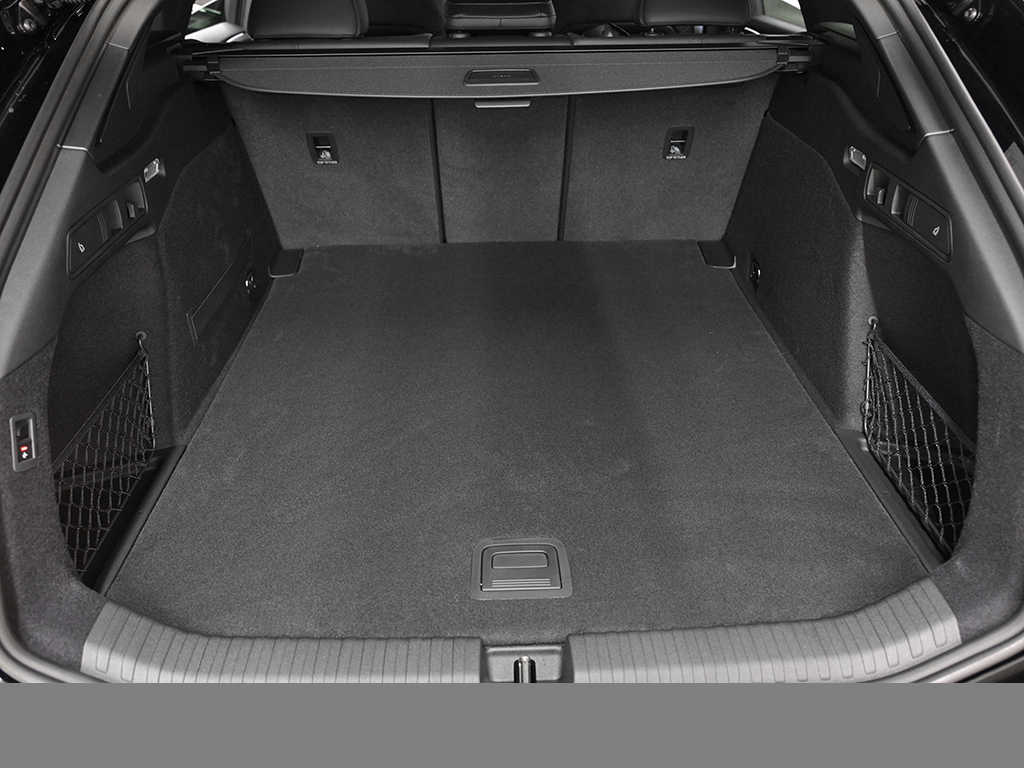 Audi A6 e-tron Avant quattro S LINE AHK TECH PRO LM21
