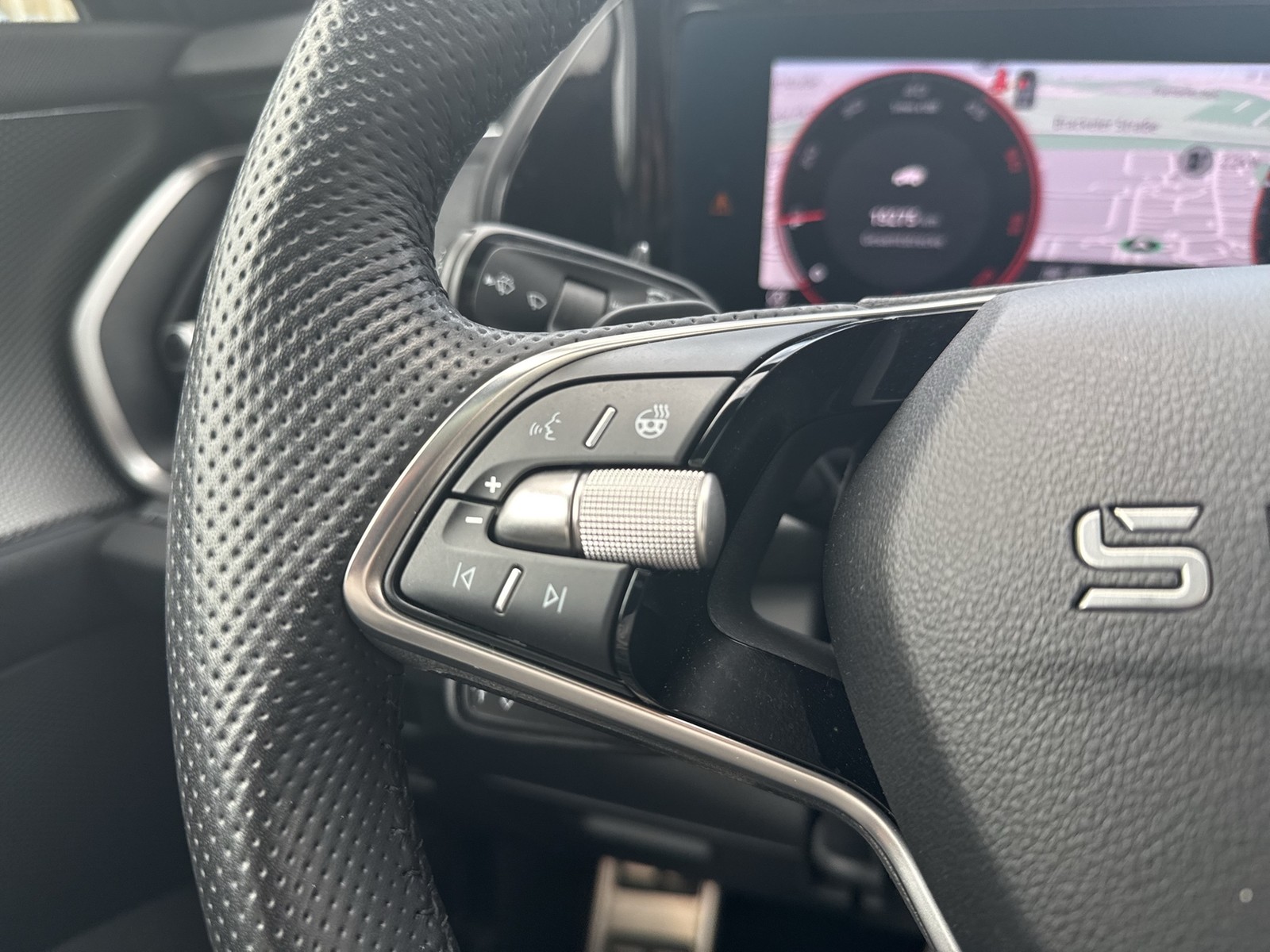 Skoda Kodiaq 2.0 SPORTLINE 4X4 7SITZE PANO STANDHZ AHK