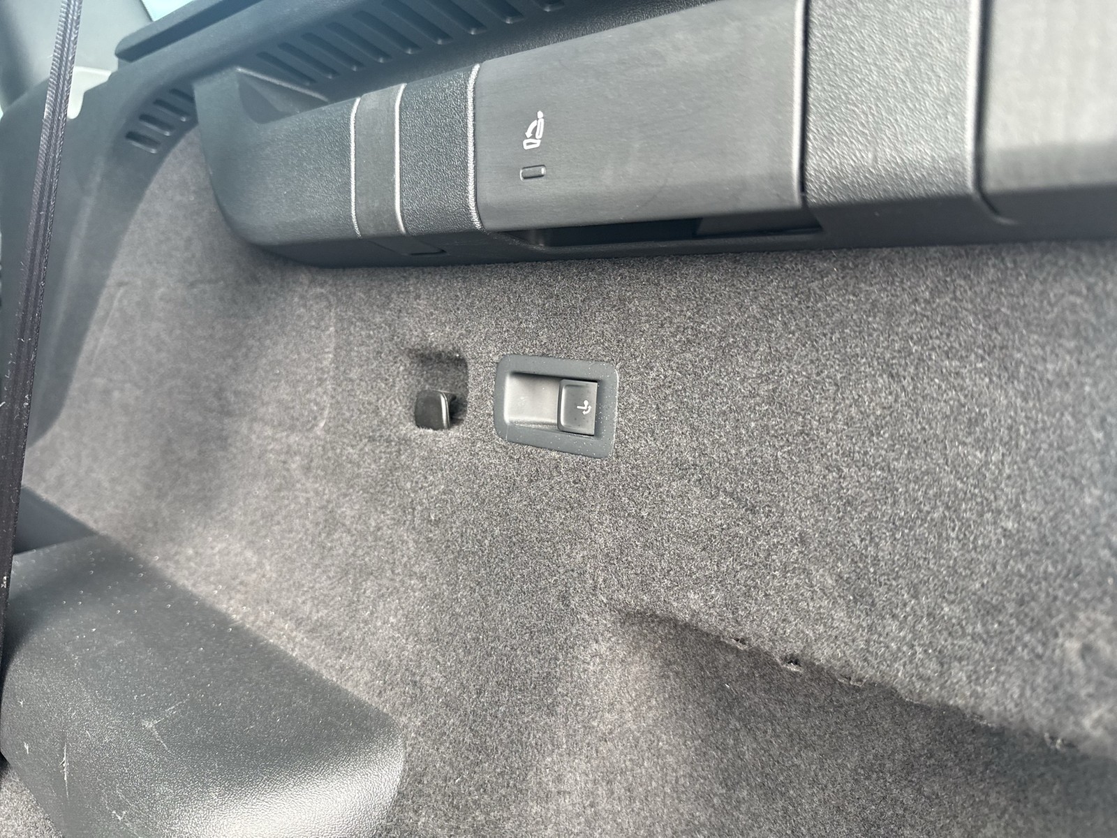 Skoda Kodiaq 2.0 SPORTLINE 4X4 7SITZE PANO STANDHZ AHK
