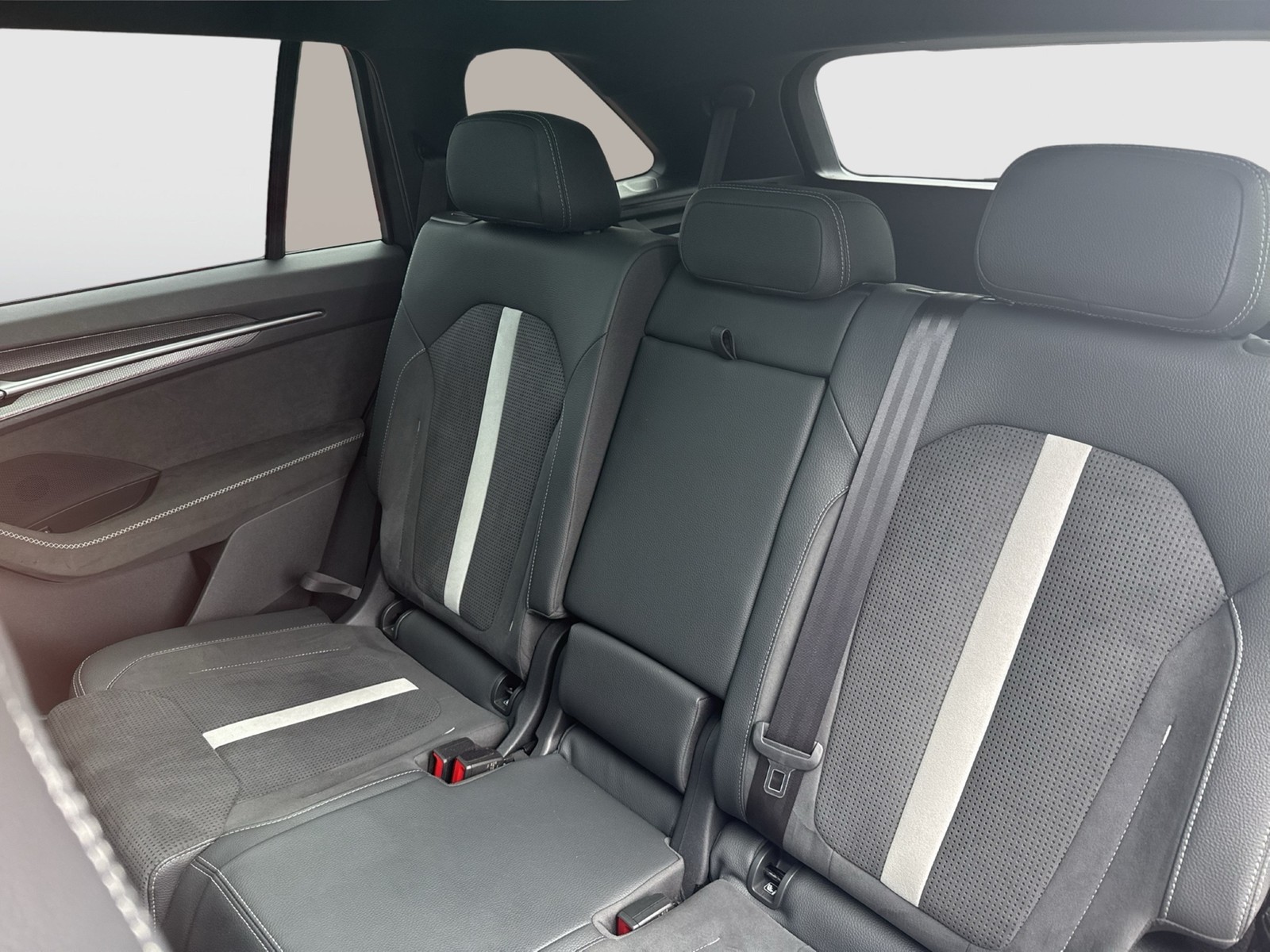 Skoda Kodiaq 2.0 SPORTLINE 4X4 7SITZE PANO STANDHZ AHK