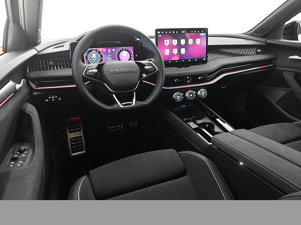 Skoda Superb Combi HYBRID SPORTLINE AHK HEADUP eSITZE