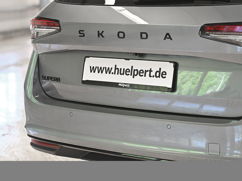 Skoda Superb Combi HYBRID SPORTLINE AHK HEADUP eSITZE