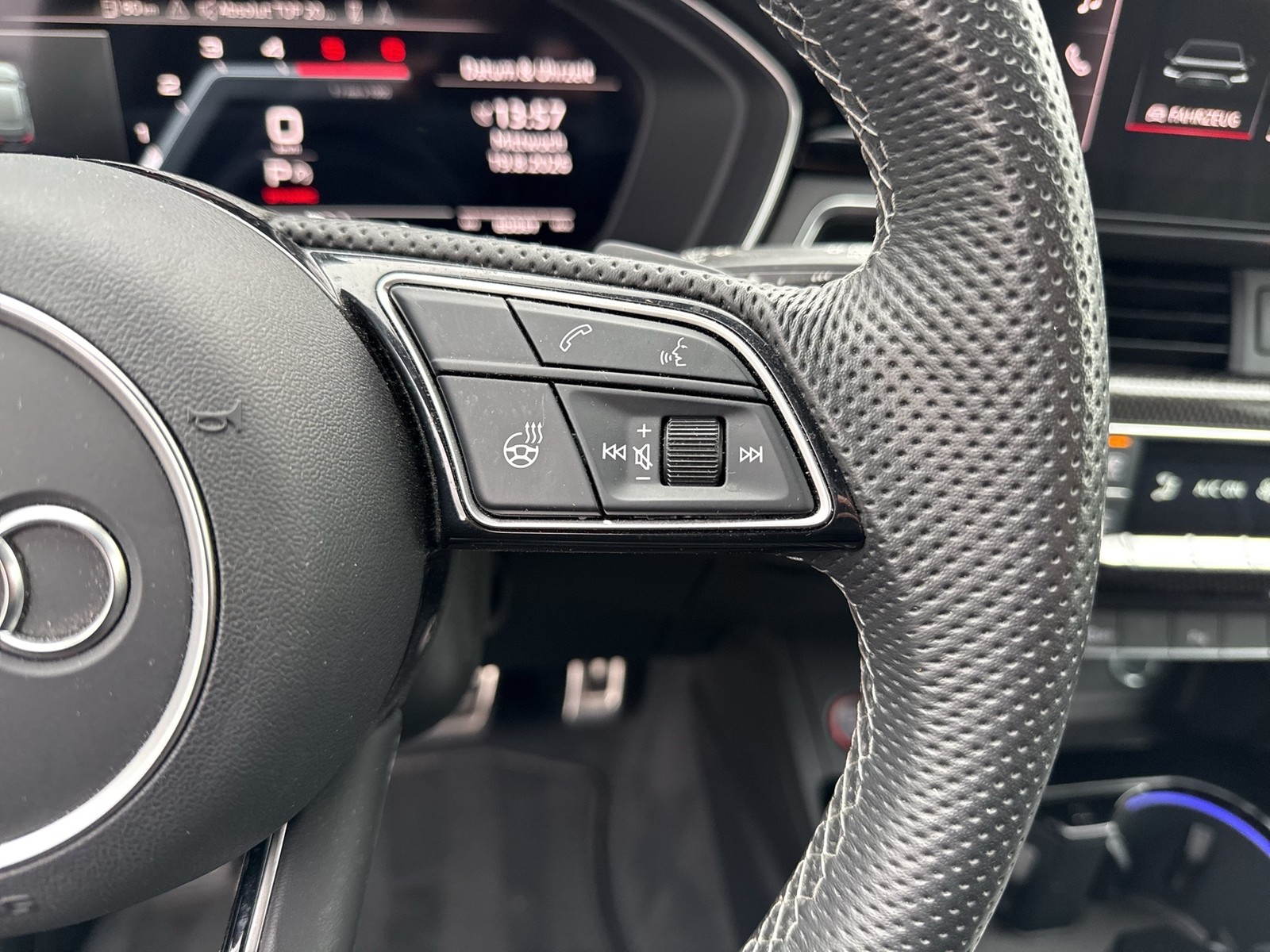 Audi S4 Avant Qu. PANO B&O CAM ALU19 HEADUP MATRIX