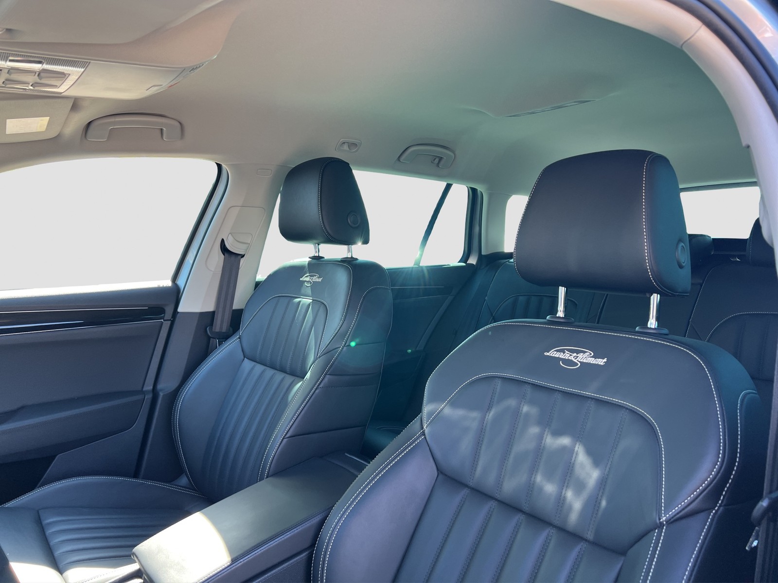 Skoda Superb Combi 2.0 L&K LEDER CAM ACC LM18 E-KLAPPE