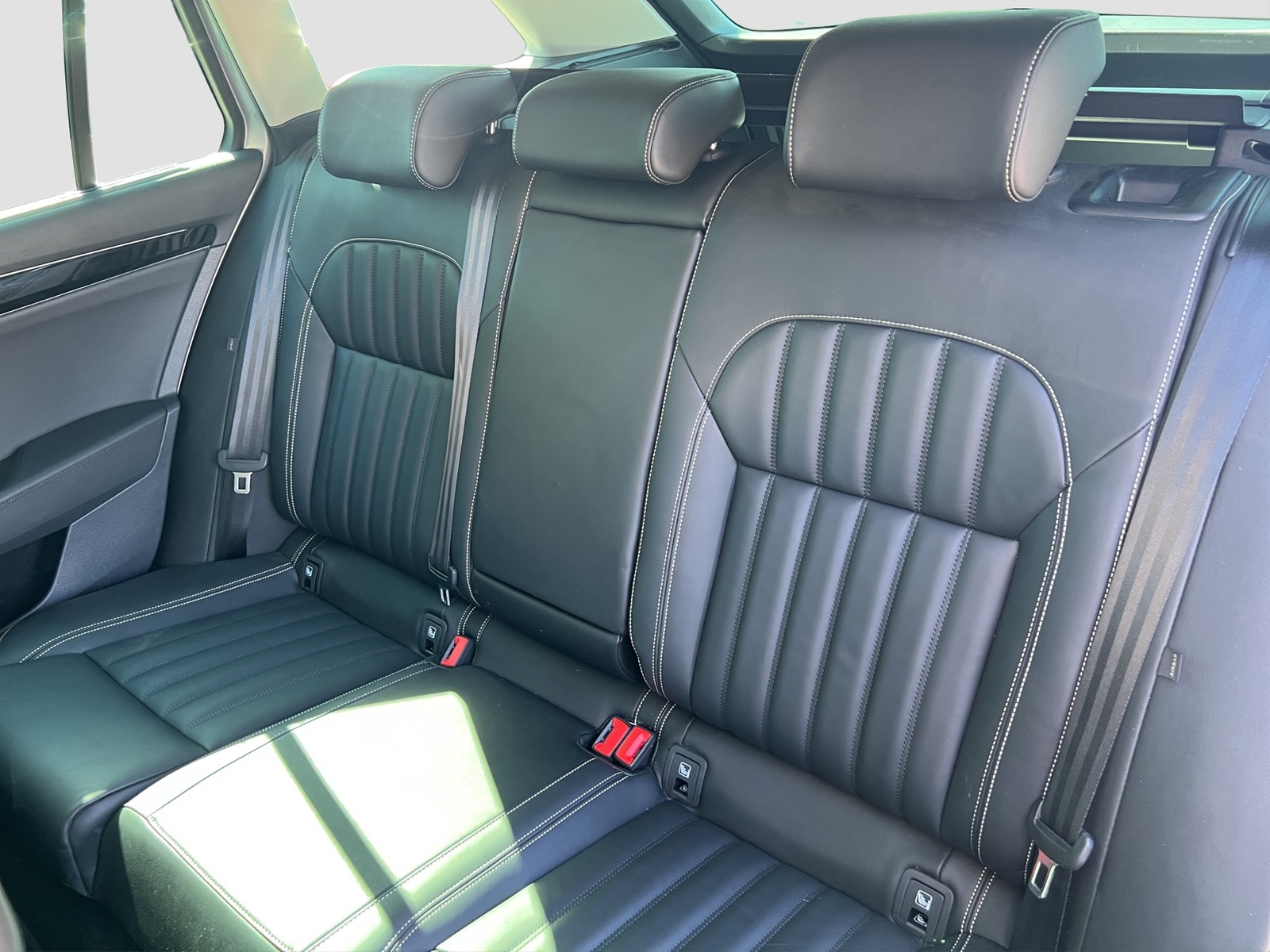 Skoda Superb Combi 2.0 L&K LEDER CAM ACC LM18 E-KLAPPE