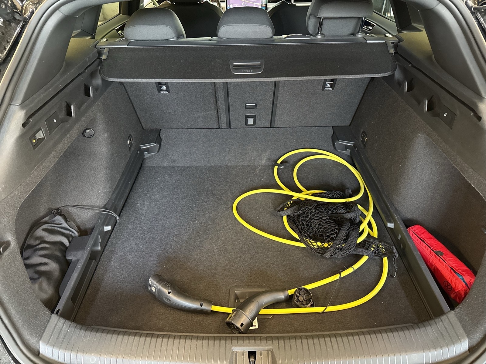 Volkswagen ID.7 Tourer PRO WÄRMEPUMPE AHK 360°CAM ACC LM19