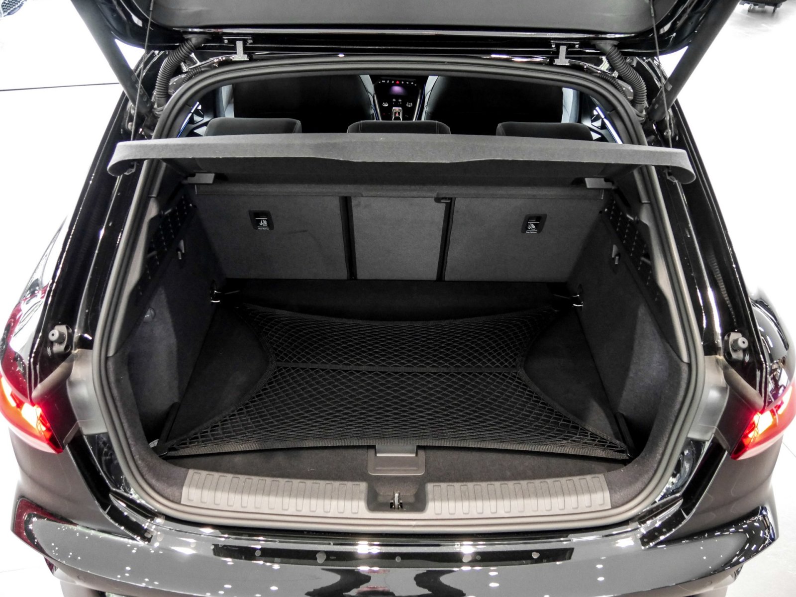 Audi A3 Sportback S Line TFSI quattro s tronic LM19