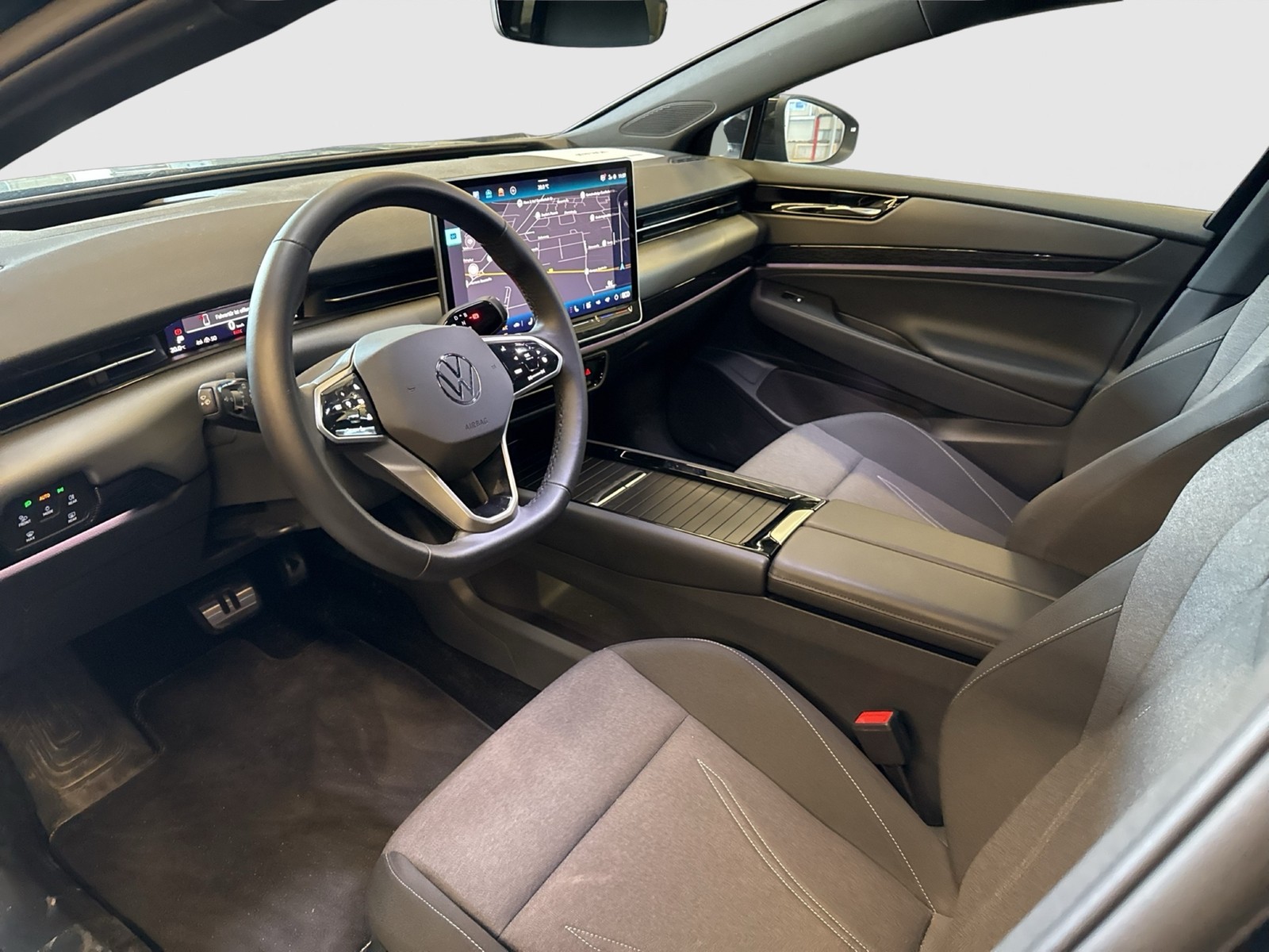 Volkswagen ID.7 Tourer PRO WÄRMEPUMPE AHK 360°CAM ACC LM19