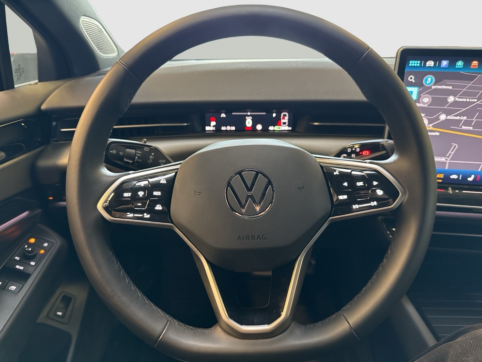 Volkswagen ID.7 Tourer PRO WÄRMEPUMPE AHK 360°CAM ACC LM19