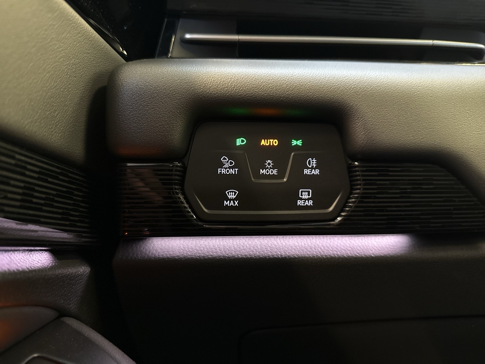 Volkswagen ID.7 Tourer PRO WÄRMEPUMPE AHK 360°CAM ACC LM19