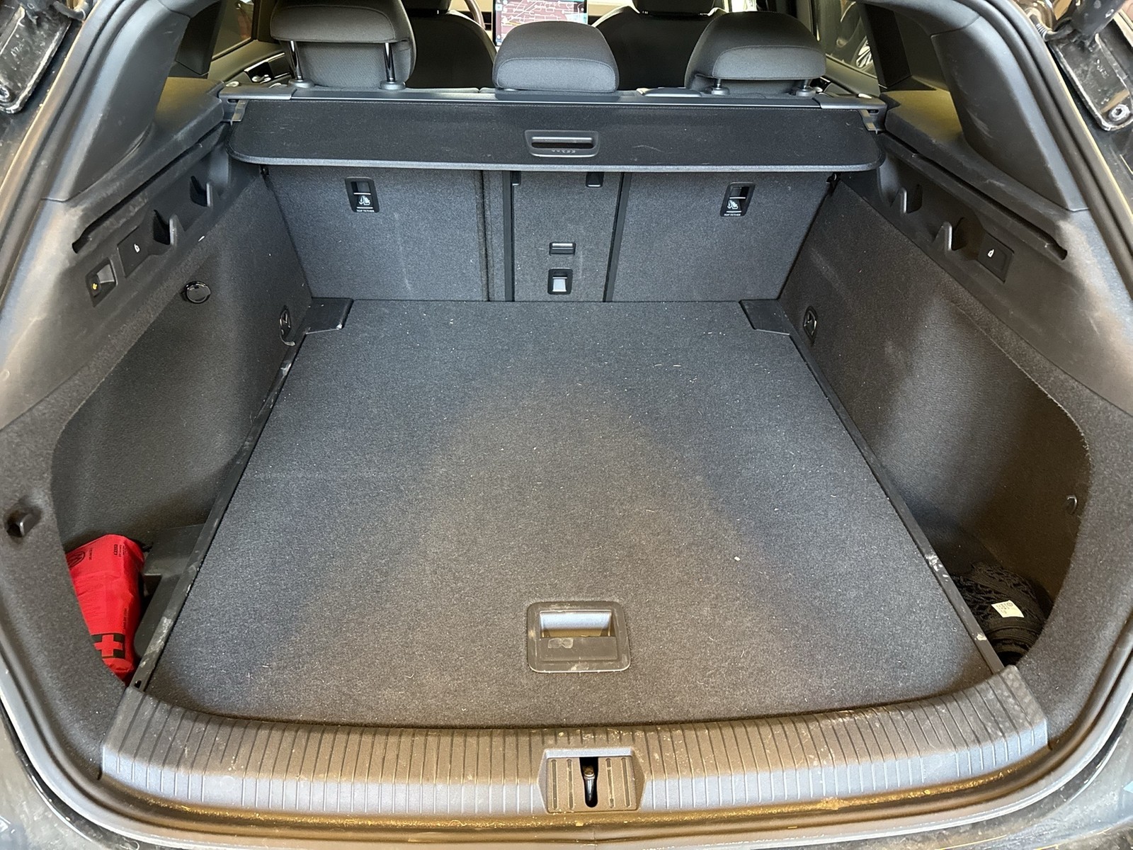 Volkswagen ID.7 Tourer PRO WÄRMEPUMPE AHK 360°CAM ACC LM19