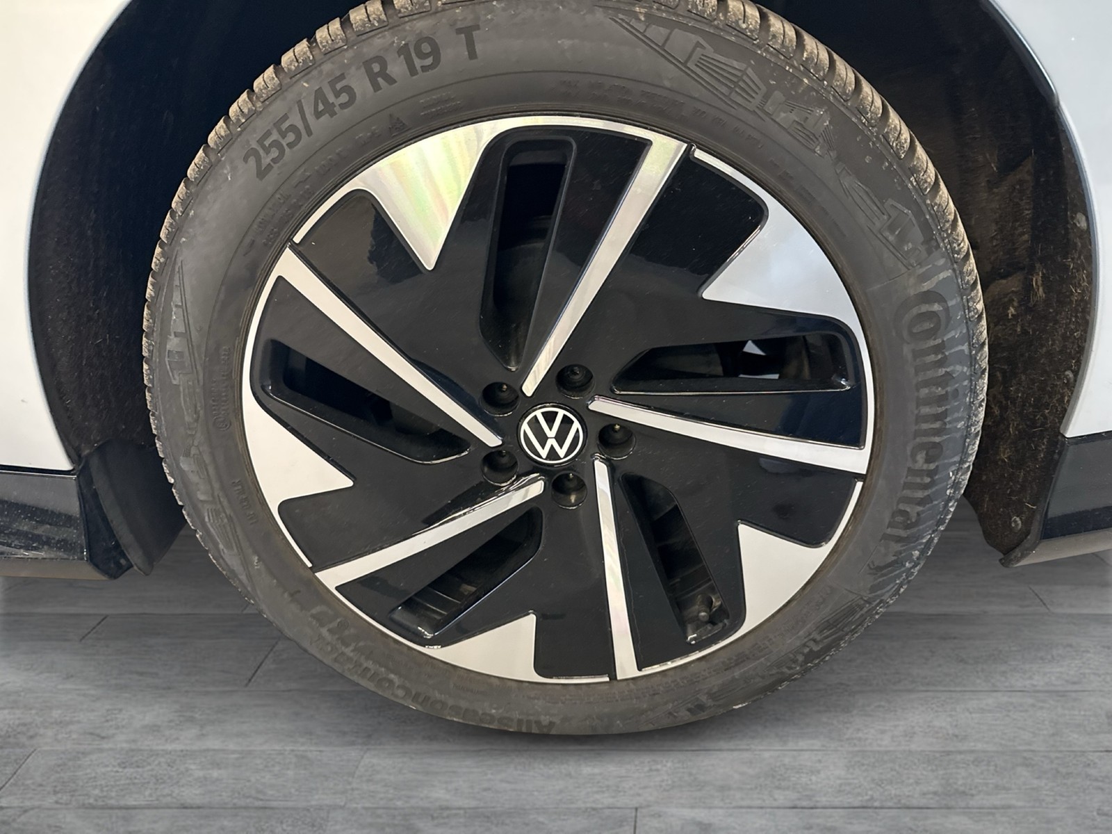 Volkswagen ID.7 Tourer PRO WÄRMEPUMPE AHK 360°CAM ACC LM19