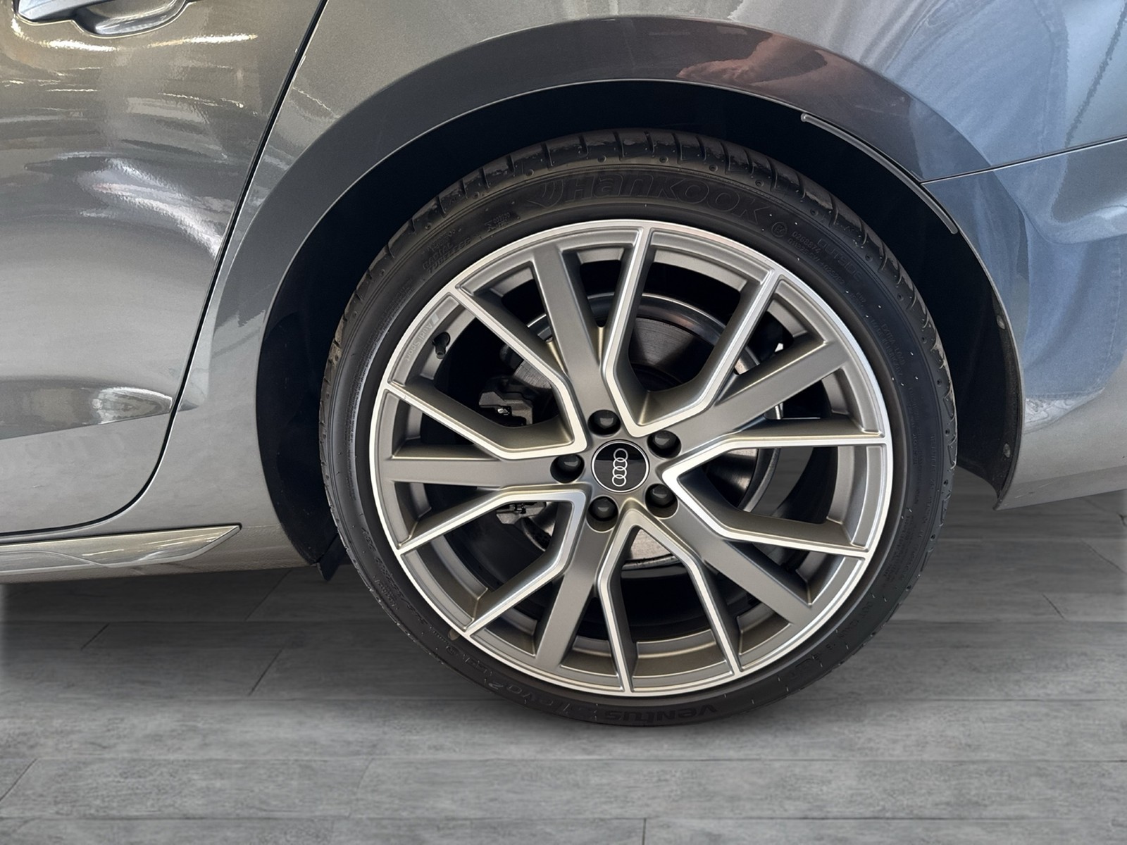 Audi A4 Avant 40 S LINE PANO STANDHZ. AHK CAM ALU19