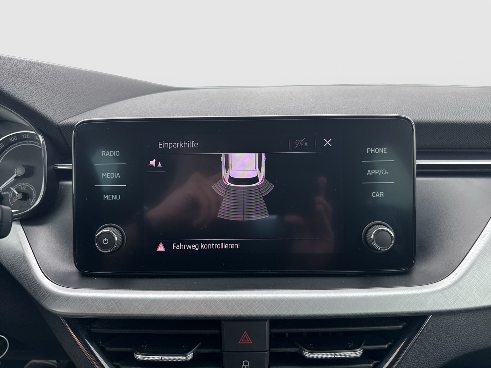 Skoda Kamiq 1.0 TOUR LM17 SITZHEIZUNG LED EINPARKHILFE
