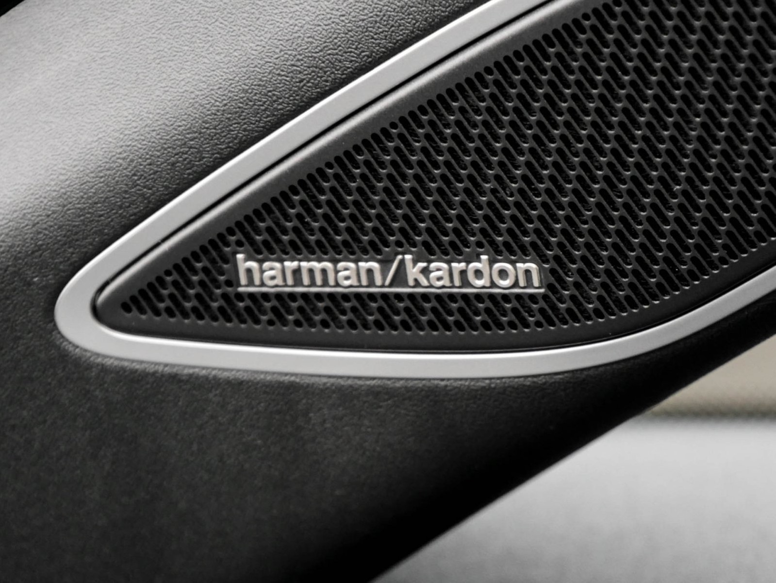 Volkswagen ID.3 GTX PERFORMANCE WÄRMEPUMPE PANO 360CAM LM20