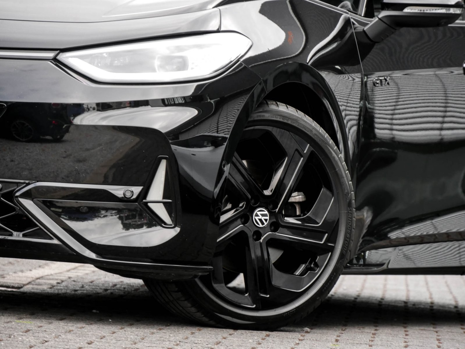 Volkswagen ID.3 GTX PERFORMANCE WÄRMEPUMPE PANO 360CAM LM20