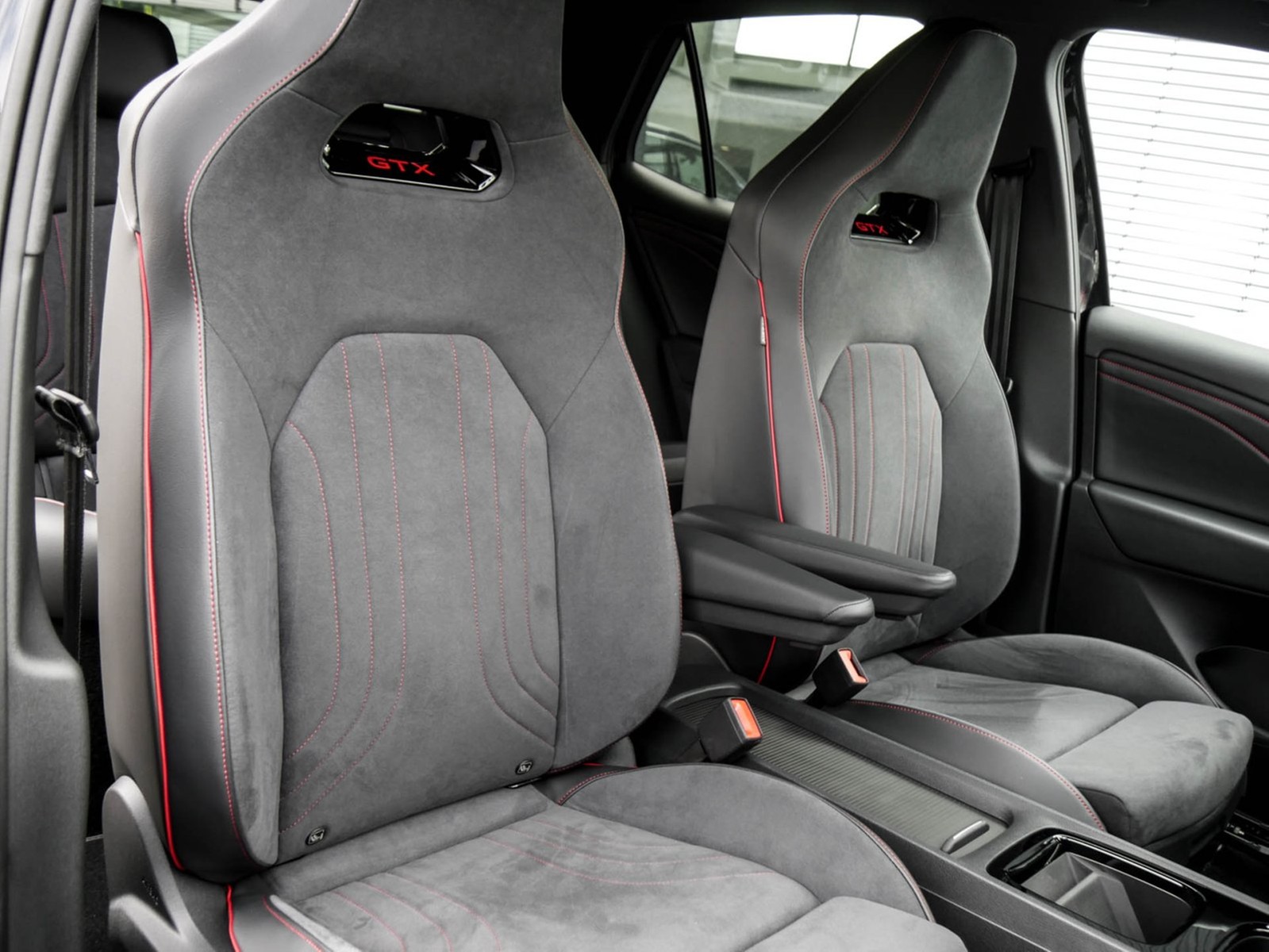 Volkswagen ID.3 GTX PERFORMANCE WÄRMEPUMPE PANO 360CAM LM20