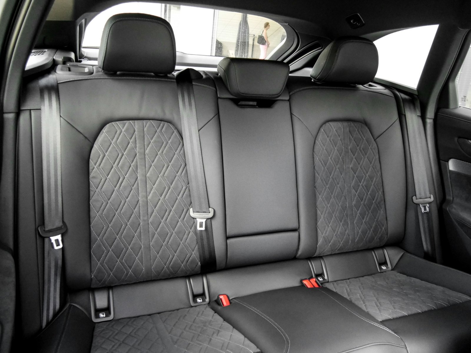 Audi A6 Avant TFSI quattro S tronic Techplus+AHK+B&O+Sportsitze+SLine+