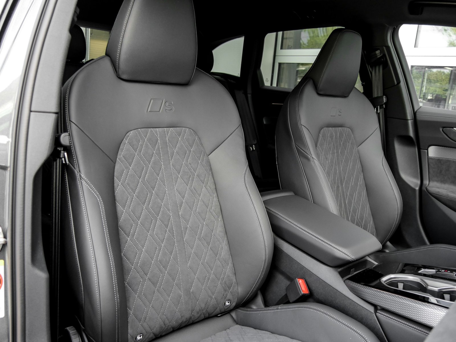Audi A6 Avant TFSI quattro S tronic Techplus+AHK+B&O+Sportsitze+SLine+