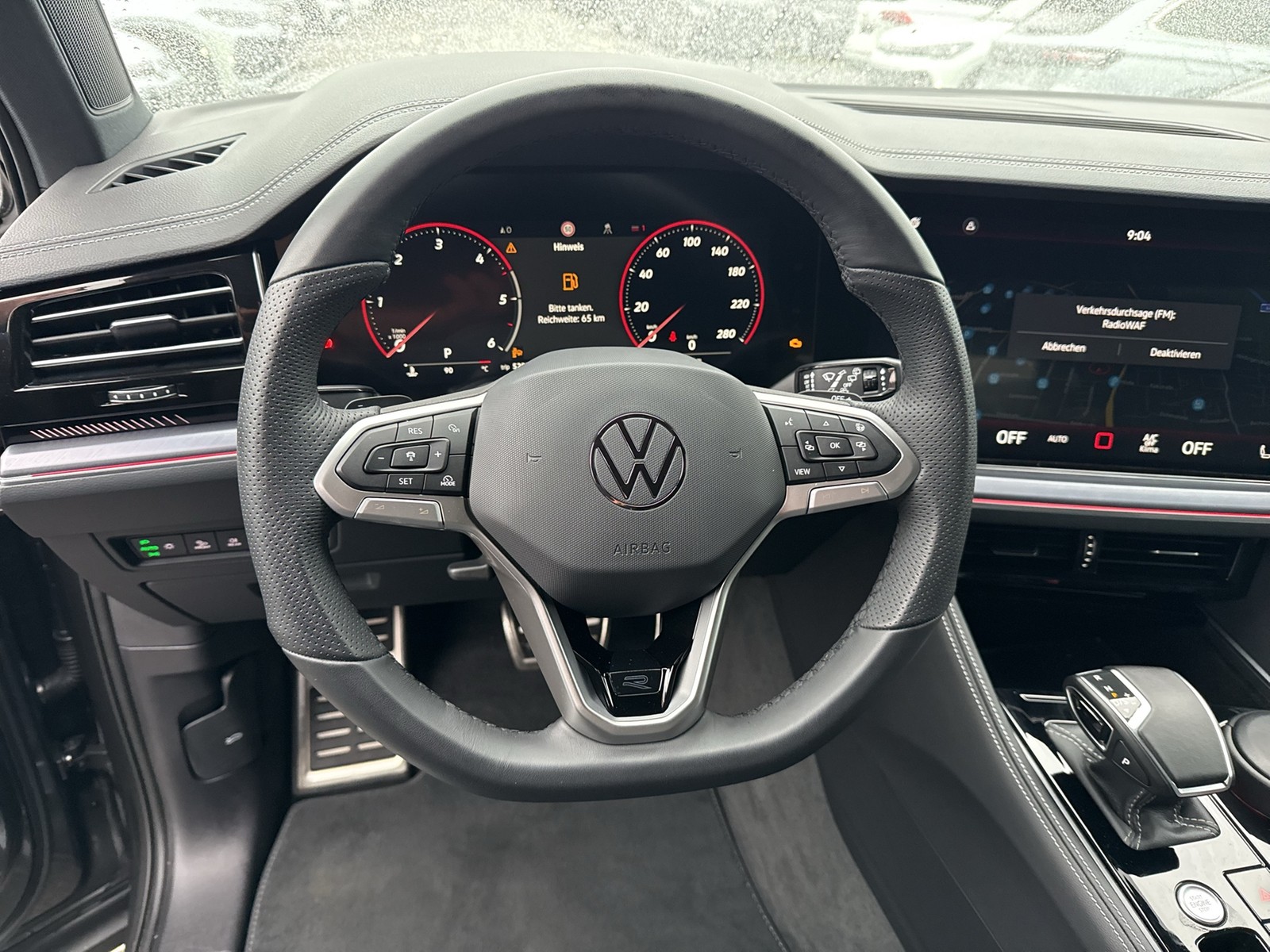 Volkswagen Touareg V6 R-LINE NEUES MODELL AHK CAM ACC LM19