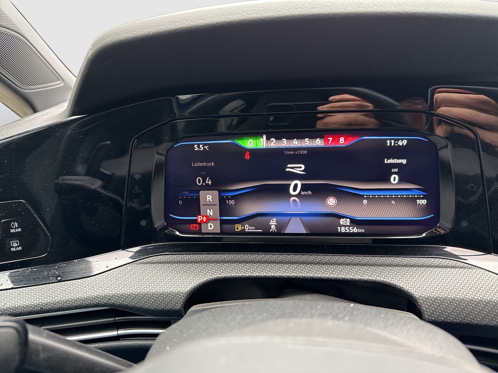 Volkswagen Golf Variant VIII 2.0 R 4X4 AHK ACC LM19 NAVI