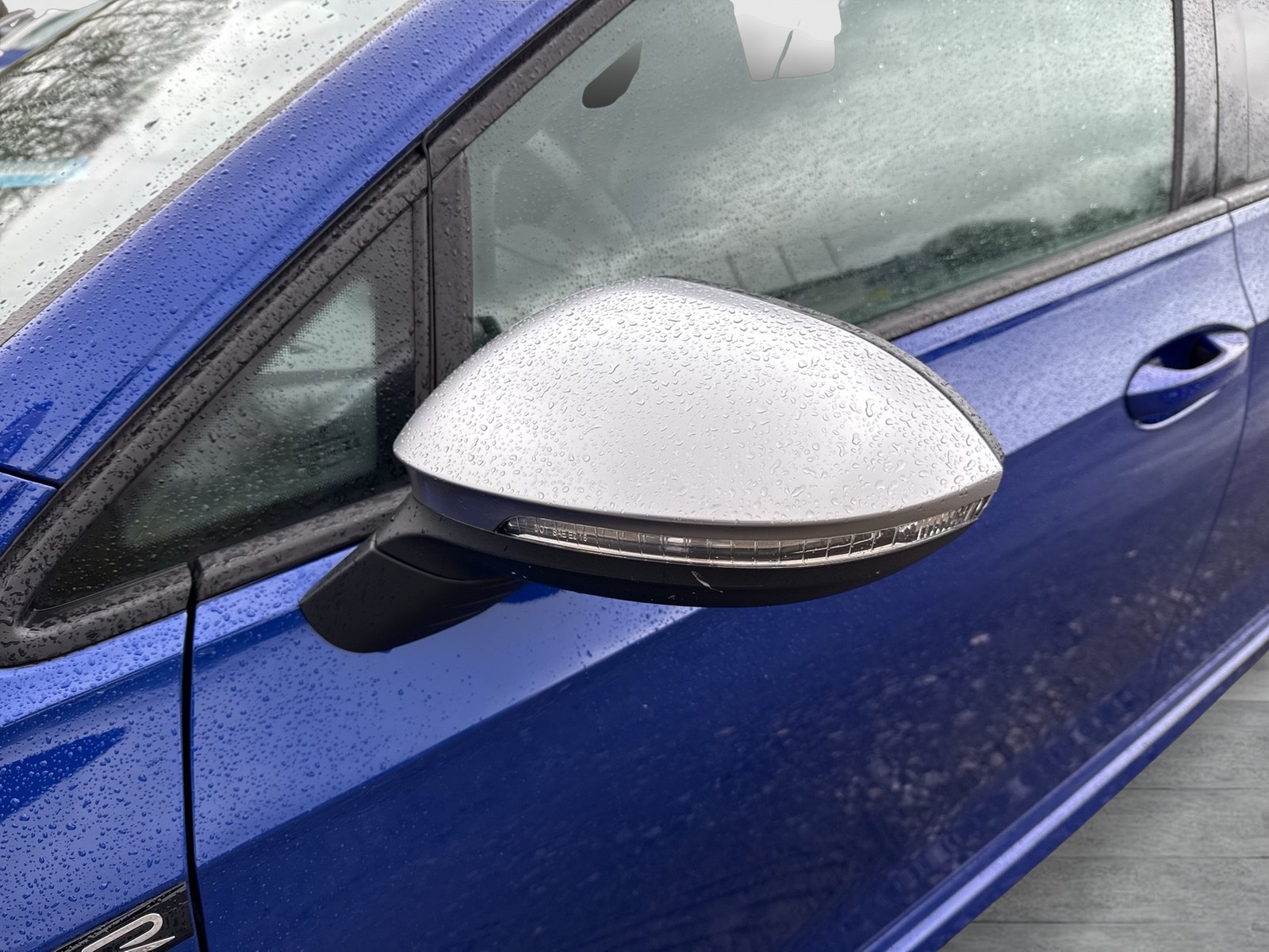 Volkswagen Golf Variant VIII 2.0 R 4X4 AHK ACC LM19 NAVI