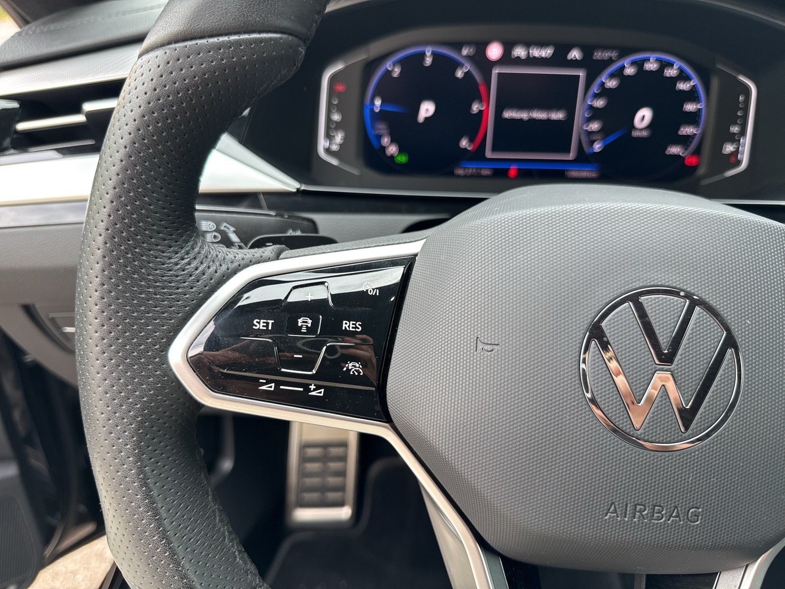 Volkswagen Arteon Shooting Brake 2.0 R-LINE 4X4 LEDER AHK