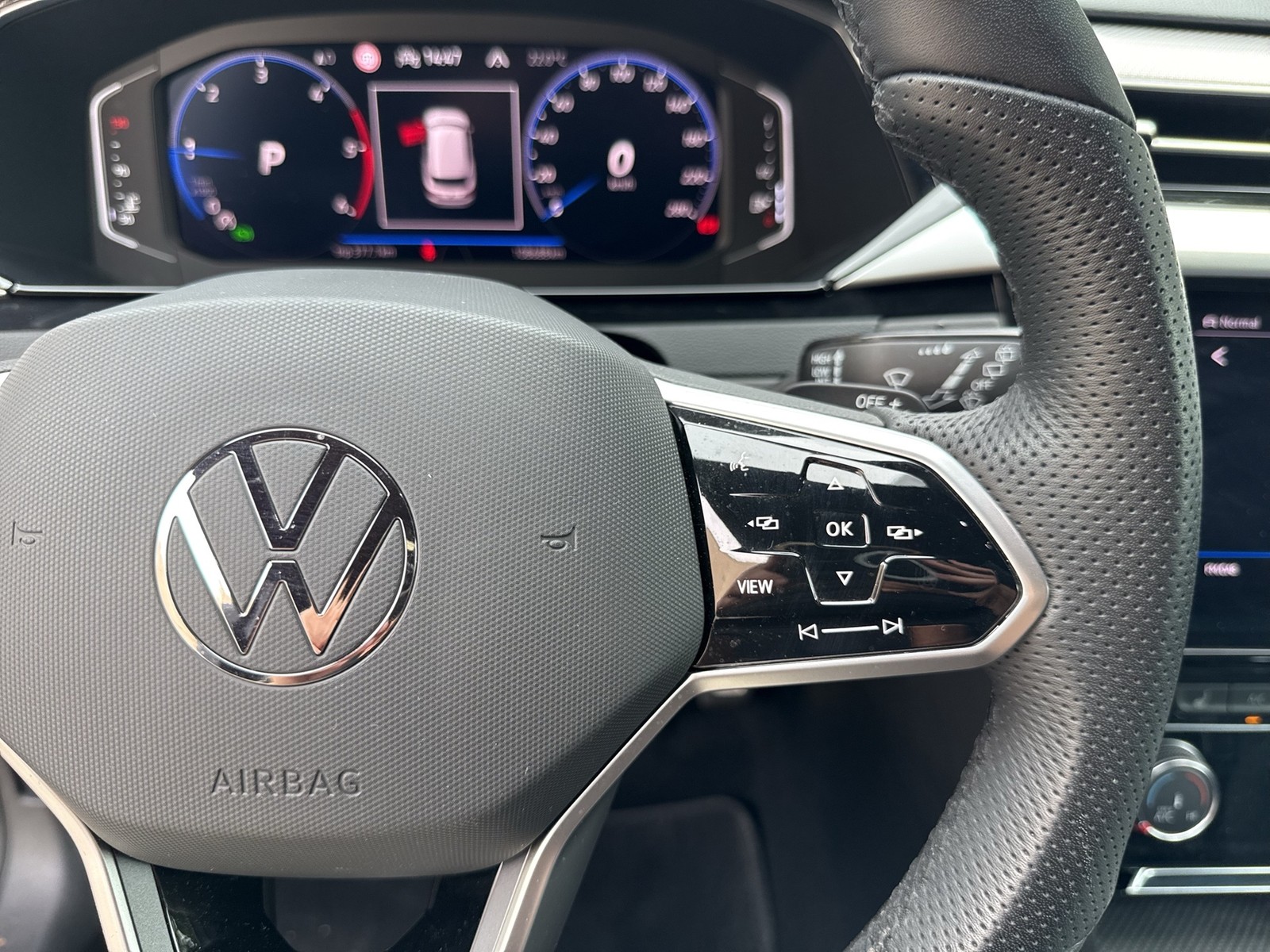 Volkswagen Arteon Shooting Brake 2.0 R-LINE 4X4 LEDER AHK