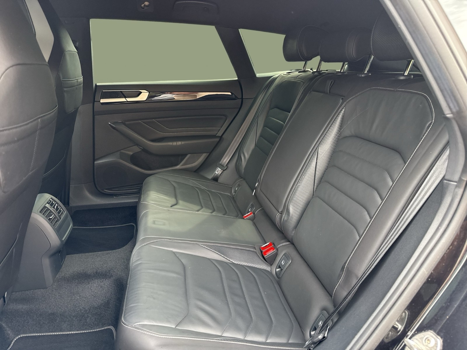 Volkswagen Arteon Shooting Brake 2.0 R-LINE 4X4 LEDER AHK