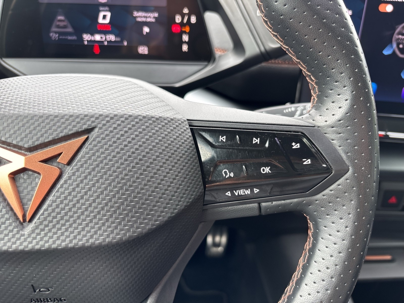 Cupra Born CAM ACC LM19 NAVI SITZHEIZUNG KEYLESS-GO