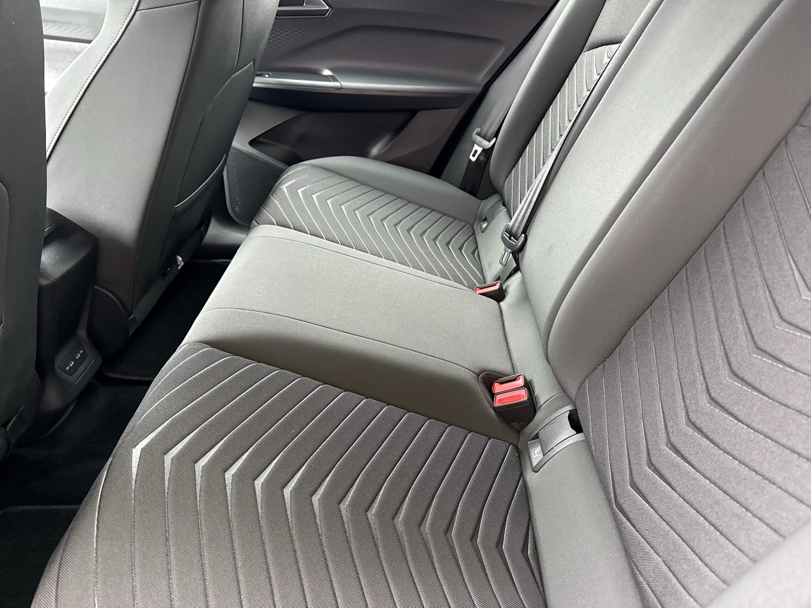 Cupra Born e-BOOST BEATS 360°CAM ACC LM19 NAVI SITZHZ.