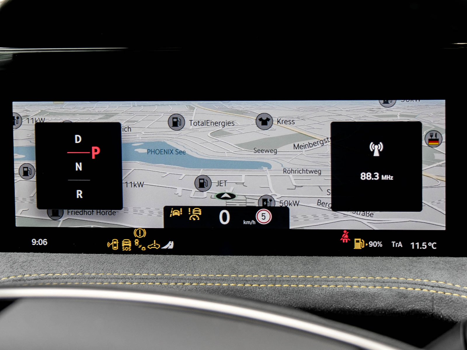 Skoda Superb Combi 2.0 DSG 4x4 SELECTION AHK HuD ACC NAV DCC 360Grad