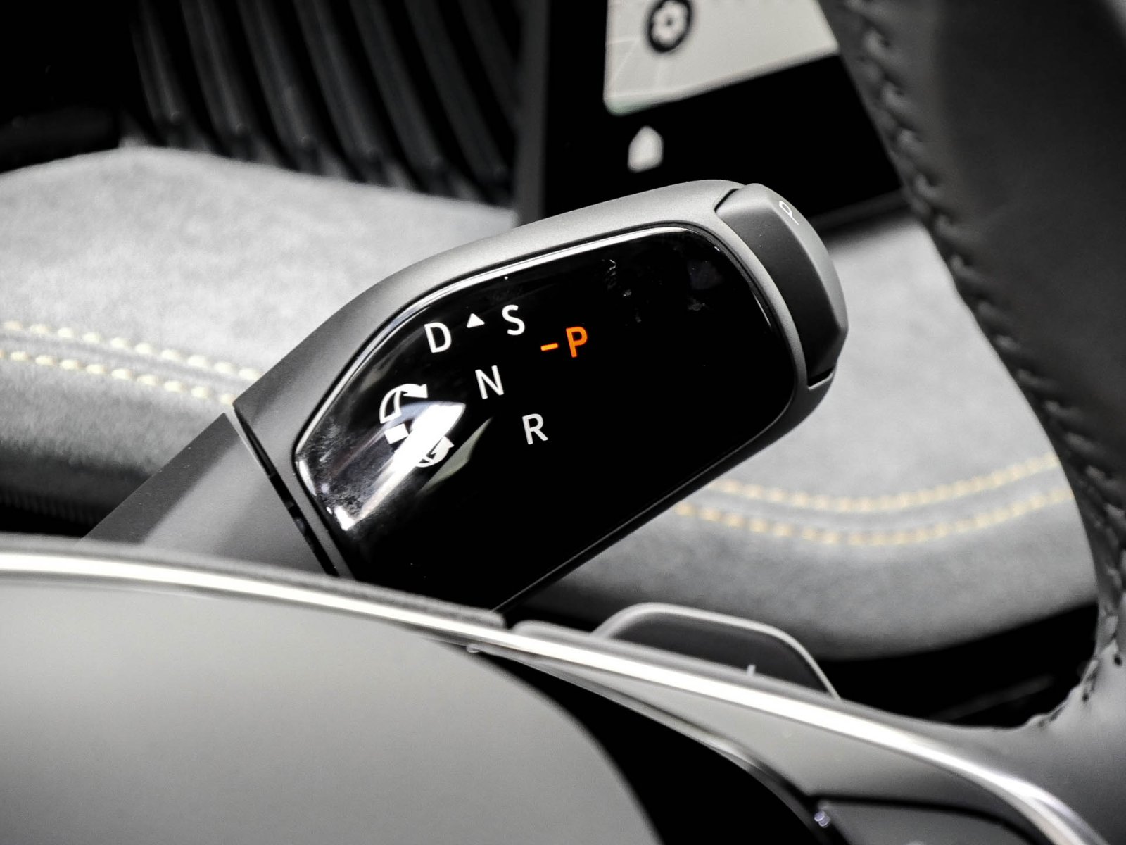 Skoda Superb Combi 2.0 DSG 4x4 SELECTION AHK HuD ACC NAV DCC 360Grad