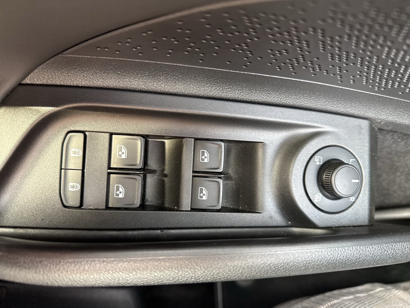 Skoda Enyaq Coupé 85 SPORTLINE WÄRMEPUMPE PANO CANTON