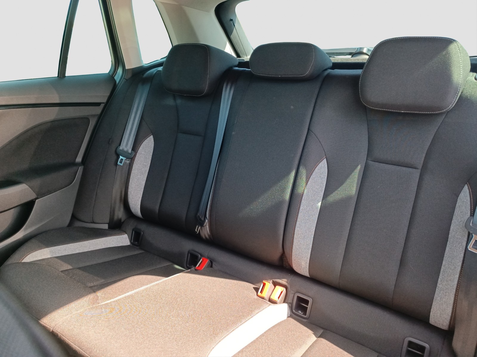 Skoda Kamiq 1.0 Selection KAMERA SITZHEIZ ALU17 MATRIX