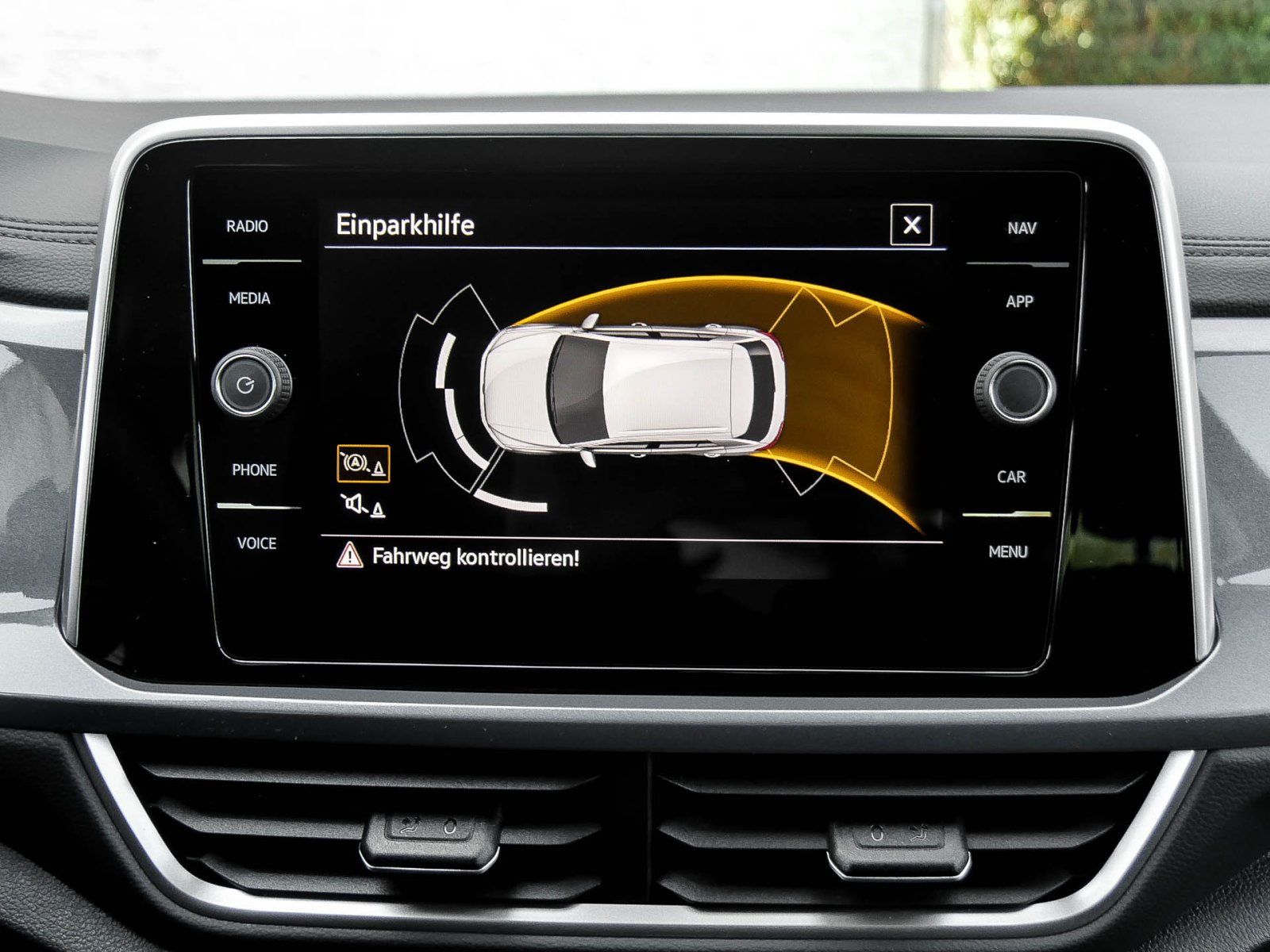Volkswagen T-Roc 1.5 Style NAVI AHK SITZHEIZ ALU17