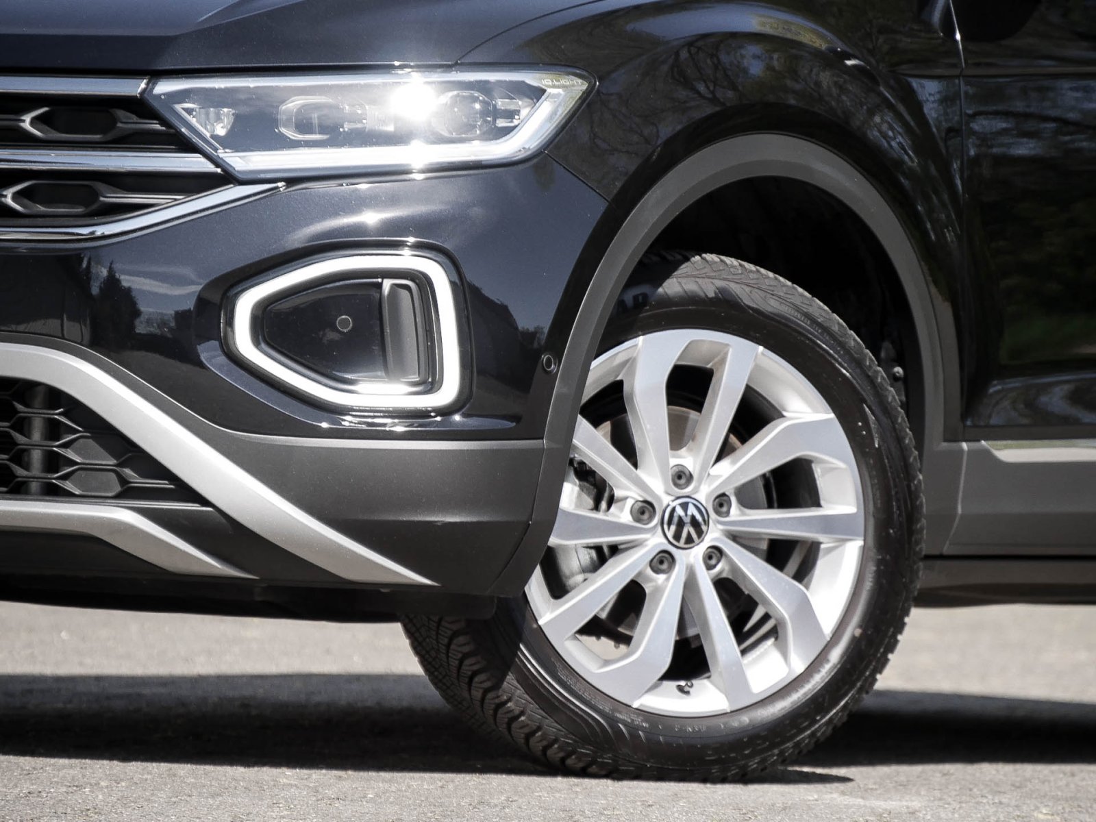 Volkswagen T-Roc 1.5 Style NAVI AHK SITZHEIZ ALU17