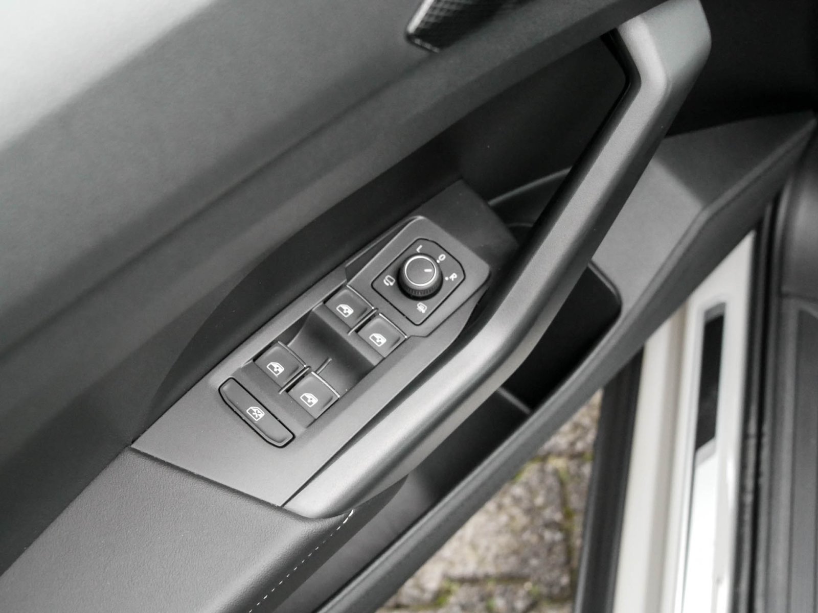 Volkswagen T-Cross 1.5 R-Line NAVI KAMERA MATRIX SITZHEIZ.