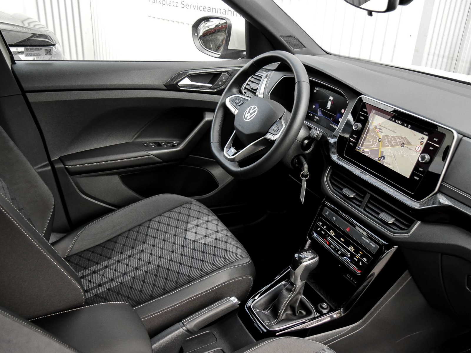 Volkswagen T-Cross 1.5 R-Line NAVI KAMERA MATRIX SITZHEIZ.