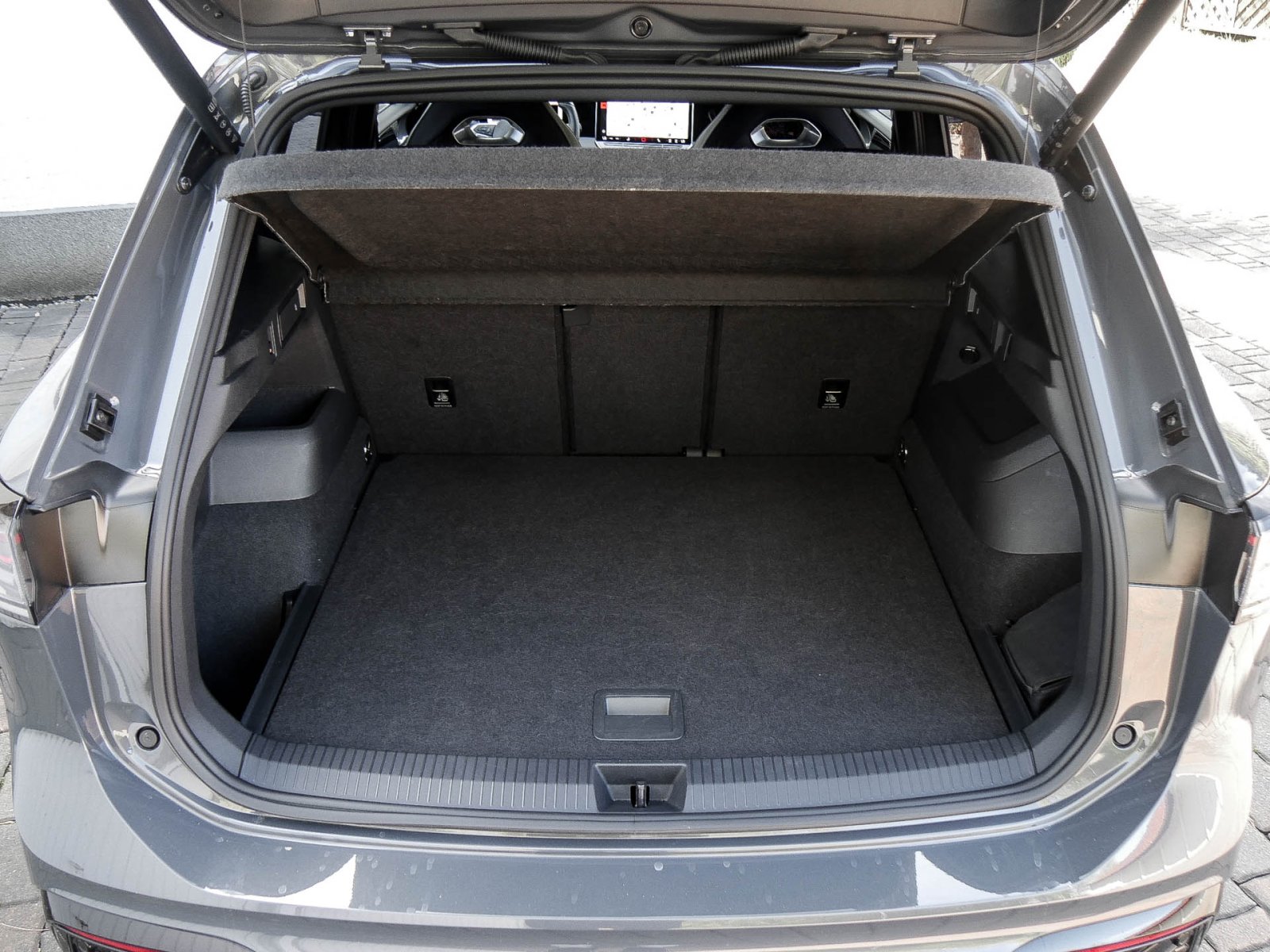 Volkswagen Tiguan 2.0 R-Line KAMERA SITZHEIZUNG ALU19 NAVI