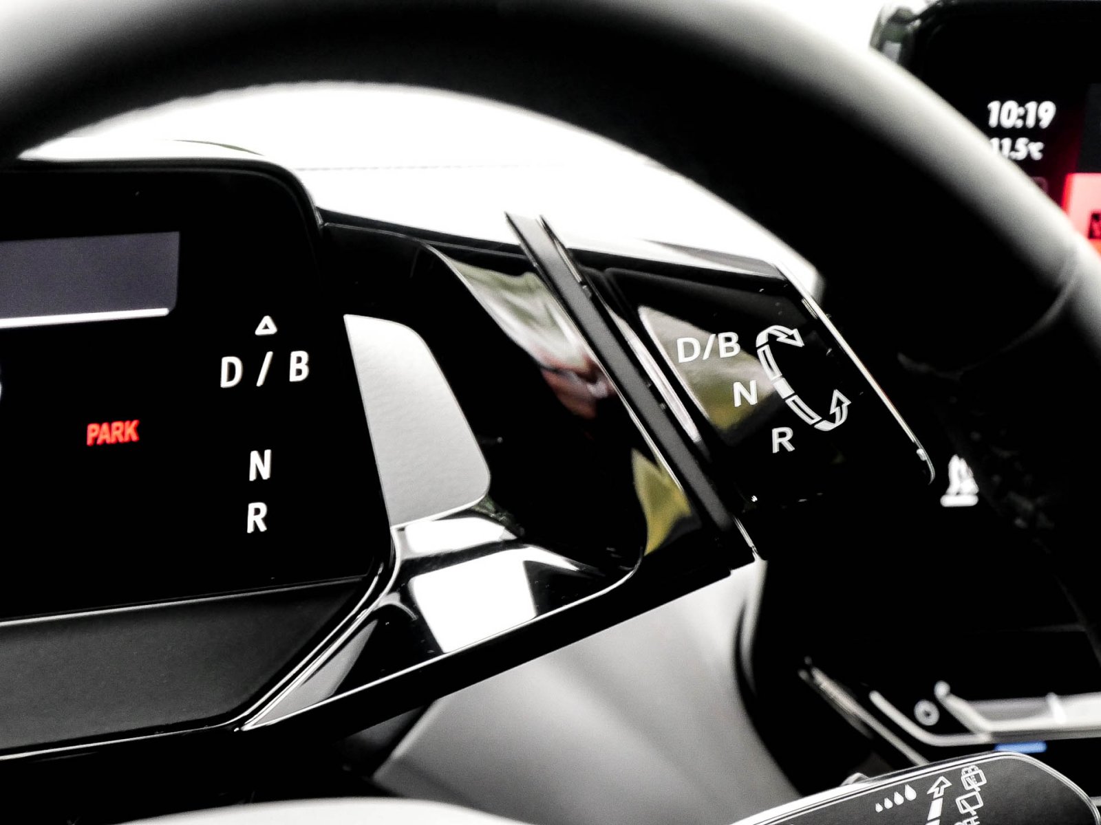 Volkswagen ID.4 Pro Performance KAMERA MATRIX SITZHEIZ ACC
